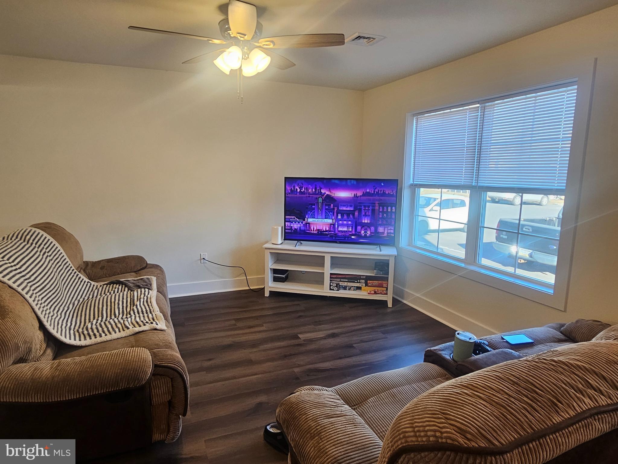 FARMSPRING ESTATES - Residential Lease