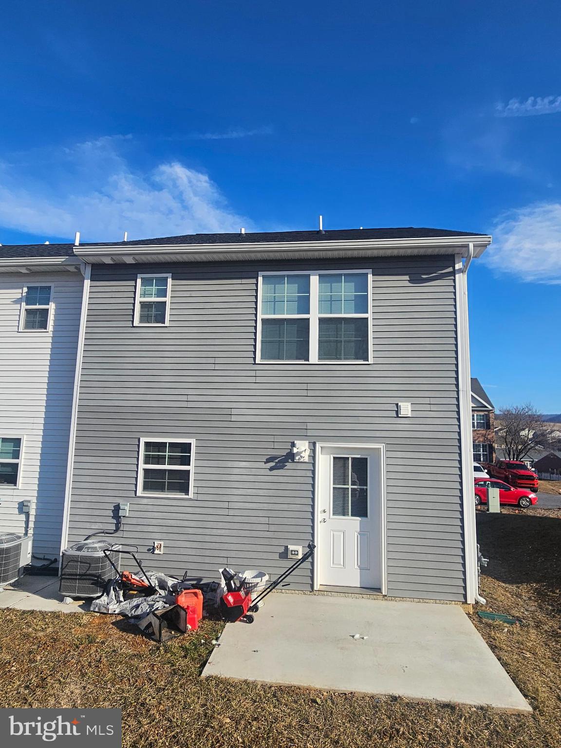 FARMSPRING ESTATES - Residential Lease