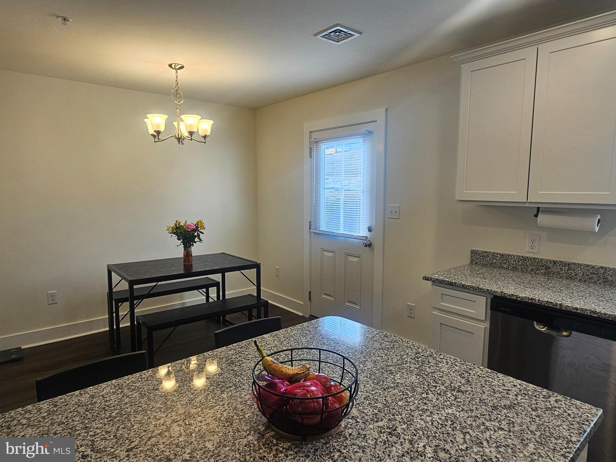 FARMSPRING ESTATES - Residential Lease