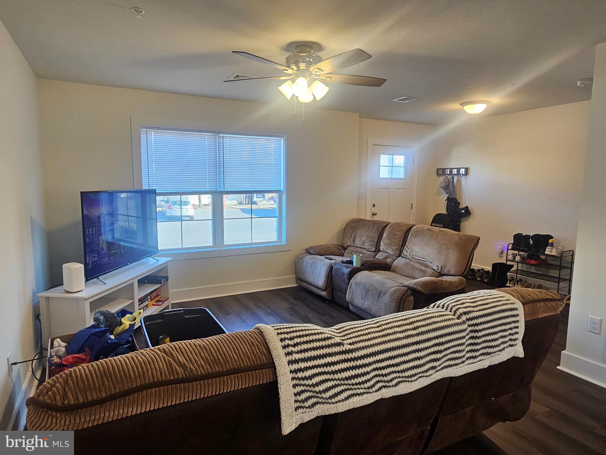 FARMSPRING ESTATES - Residential Lease