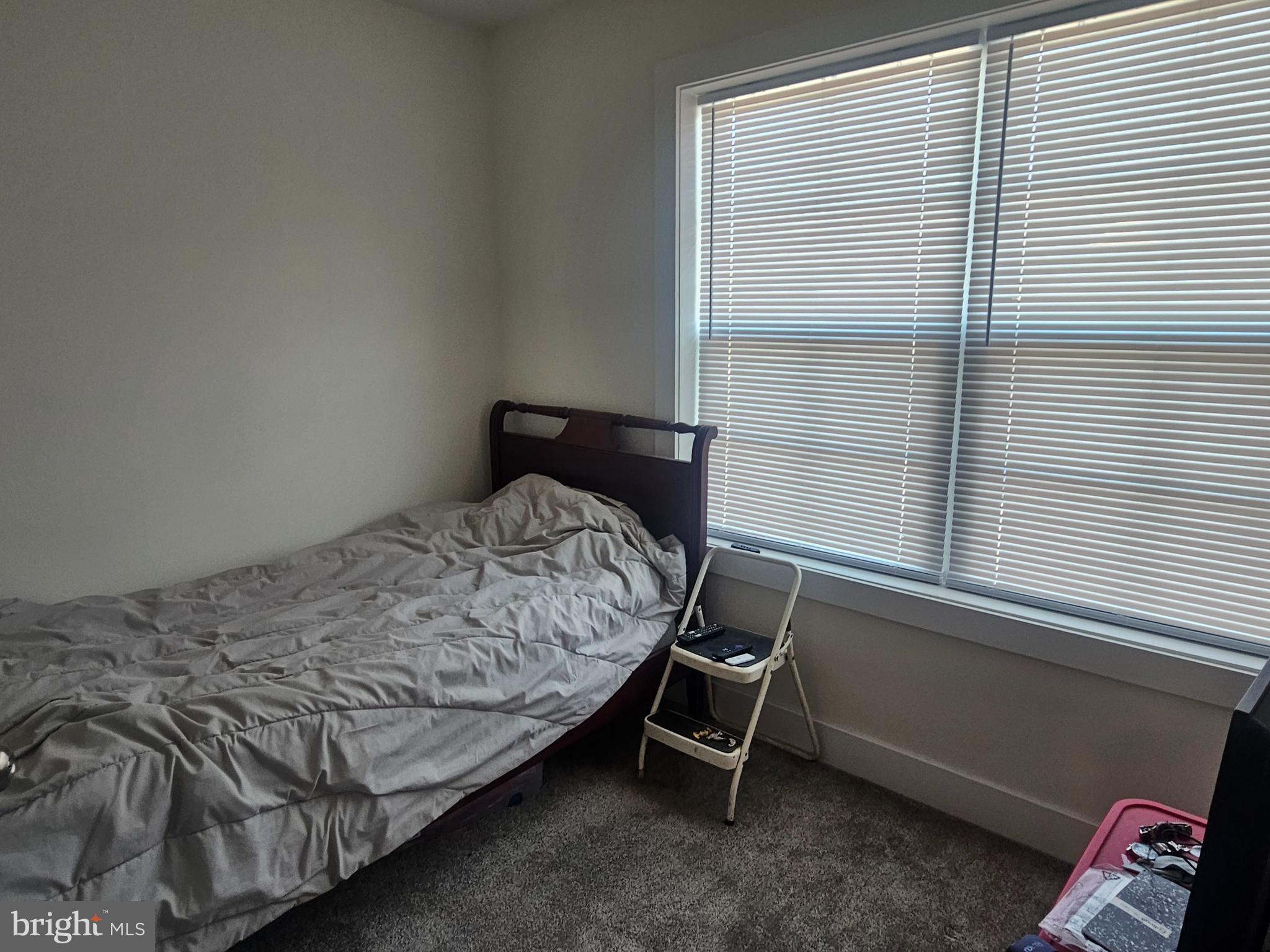 FARMSPRING ESTATES - Residential Lease