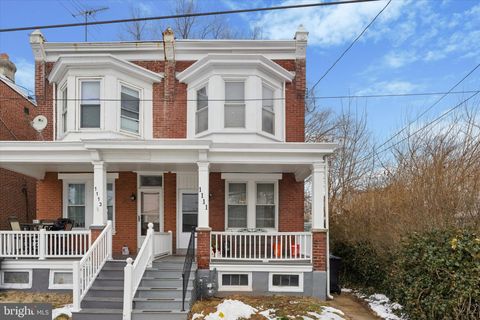 Townhouse For Sale - 1111 W Lafayette Street<br/> NORRISTOWN, PA 19401