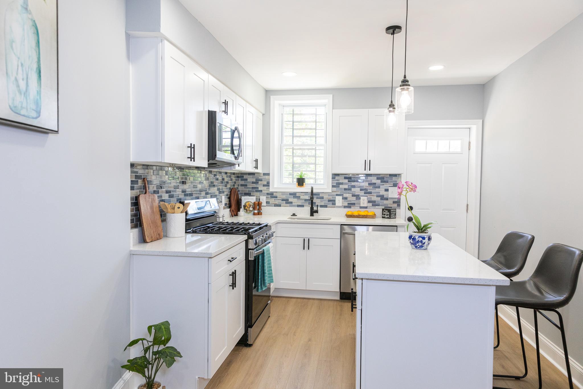 BROADWAY EAST - Residential