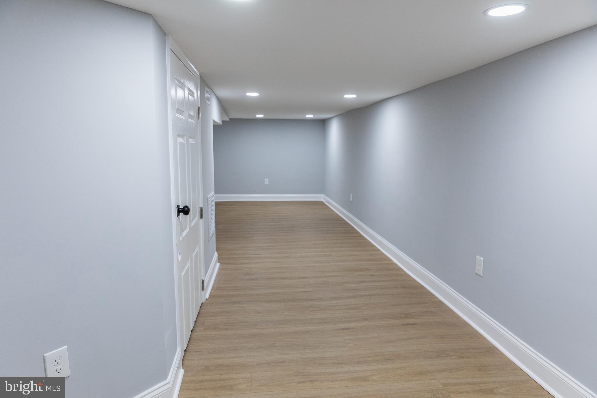BROADWAY EAST - Residential