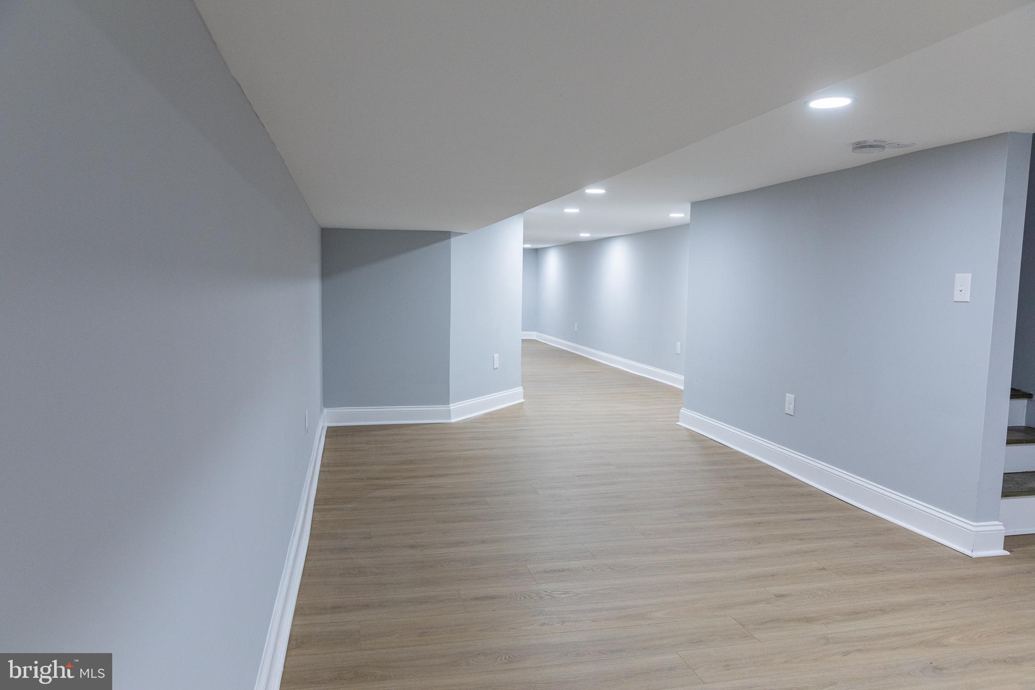 BROADWAY EAST - Residential