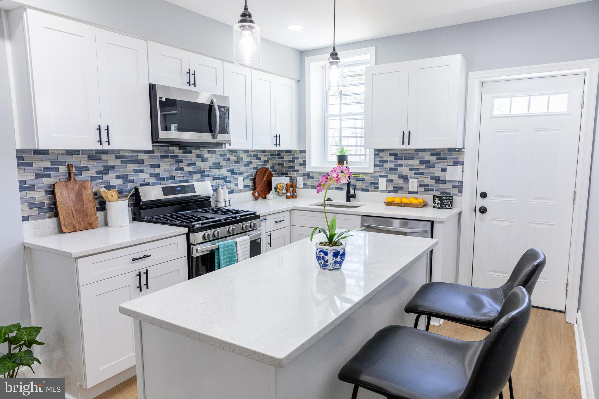 BROADWAY EAST - Residential
