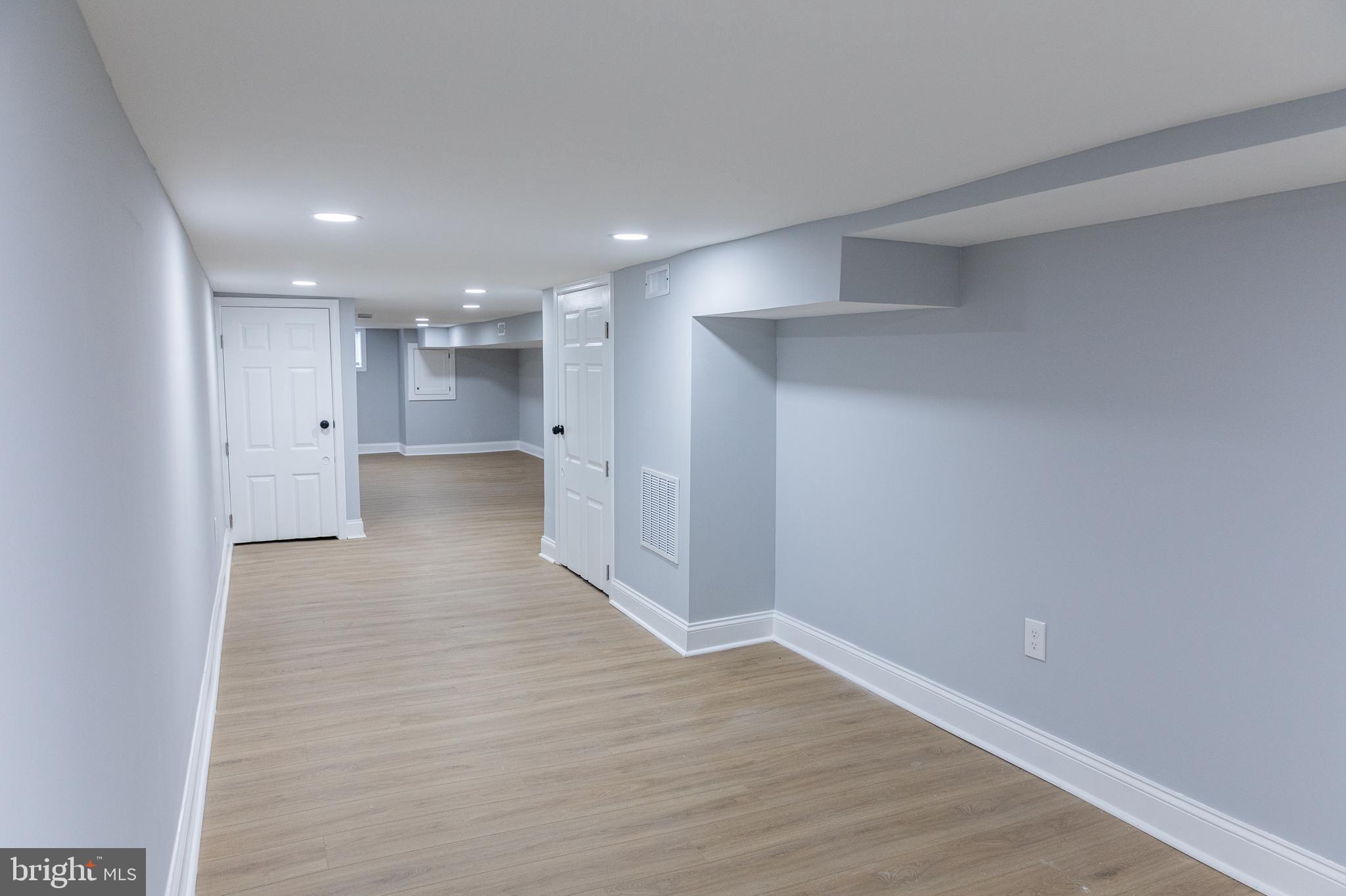 BROADWAY EAST - Residential