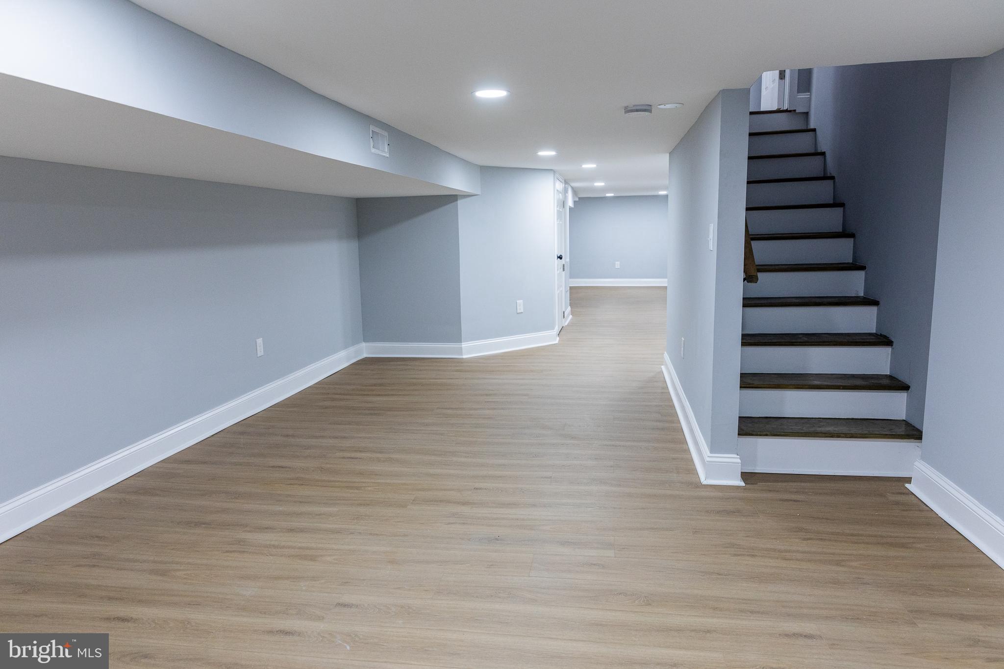 BROADWAY EAST - Residential