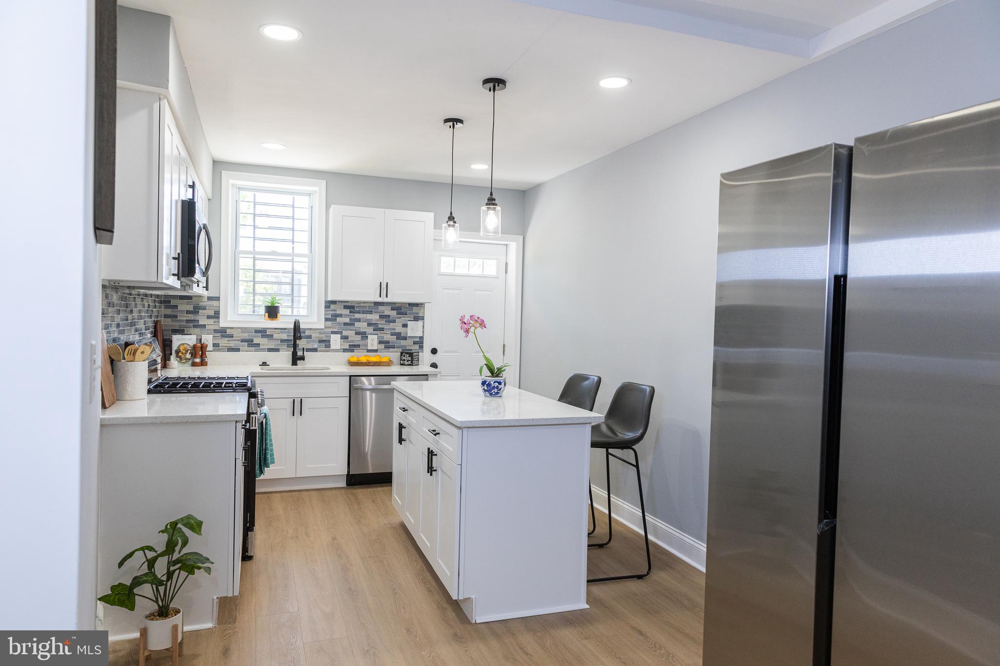 BROADWAY EAST - Residential