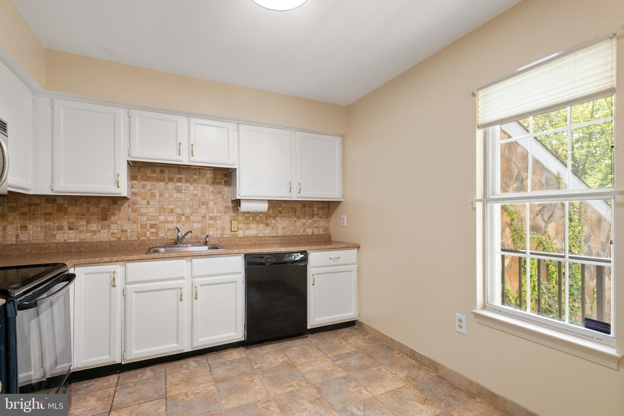 VALLEY STREAM - Residential Lease