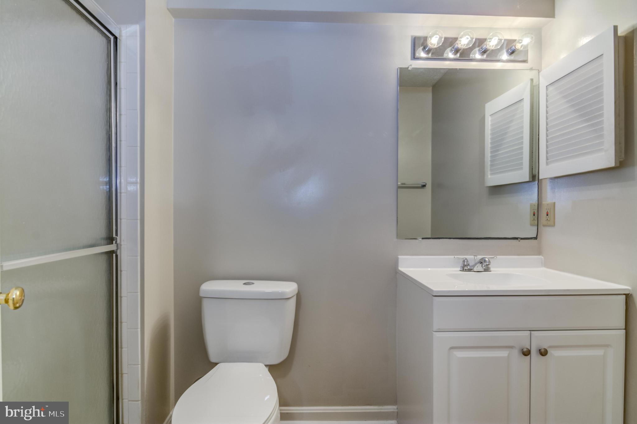 HAMPTON OAKS - Residential Lease