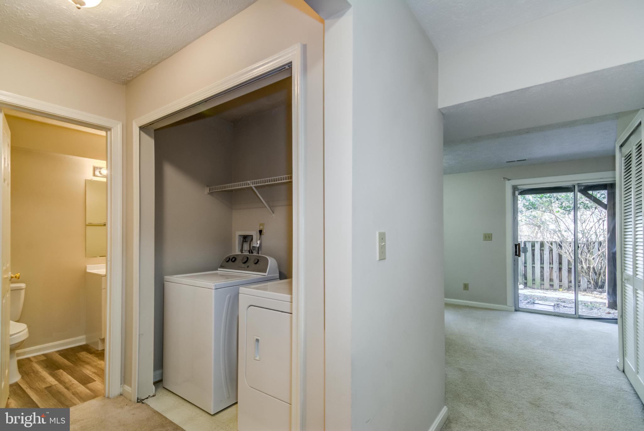 HAMPTON OAKS - Residential Lease