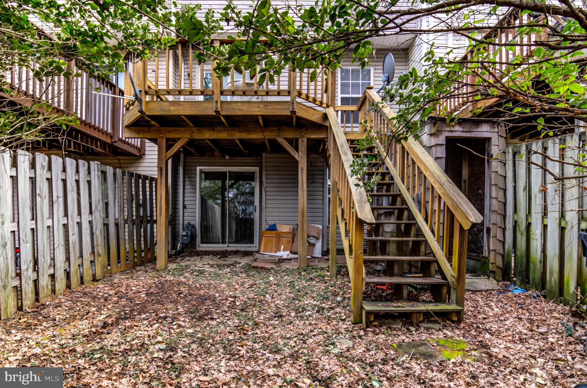 HAMPTON OAKS - Residential Lease