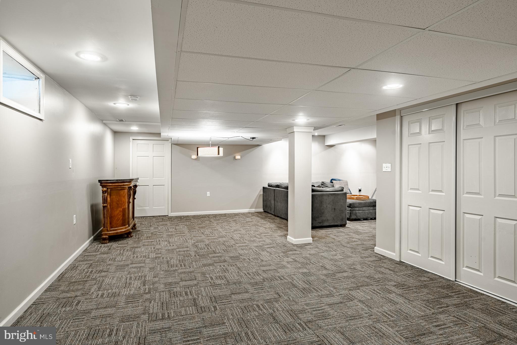 MEADOW WOODS - Residential