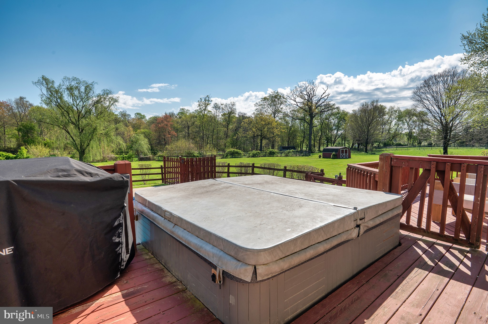 MEADOW WOODS - Residential