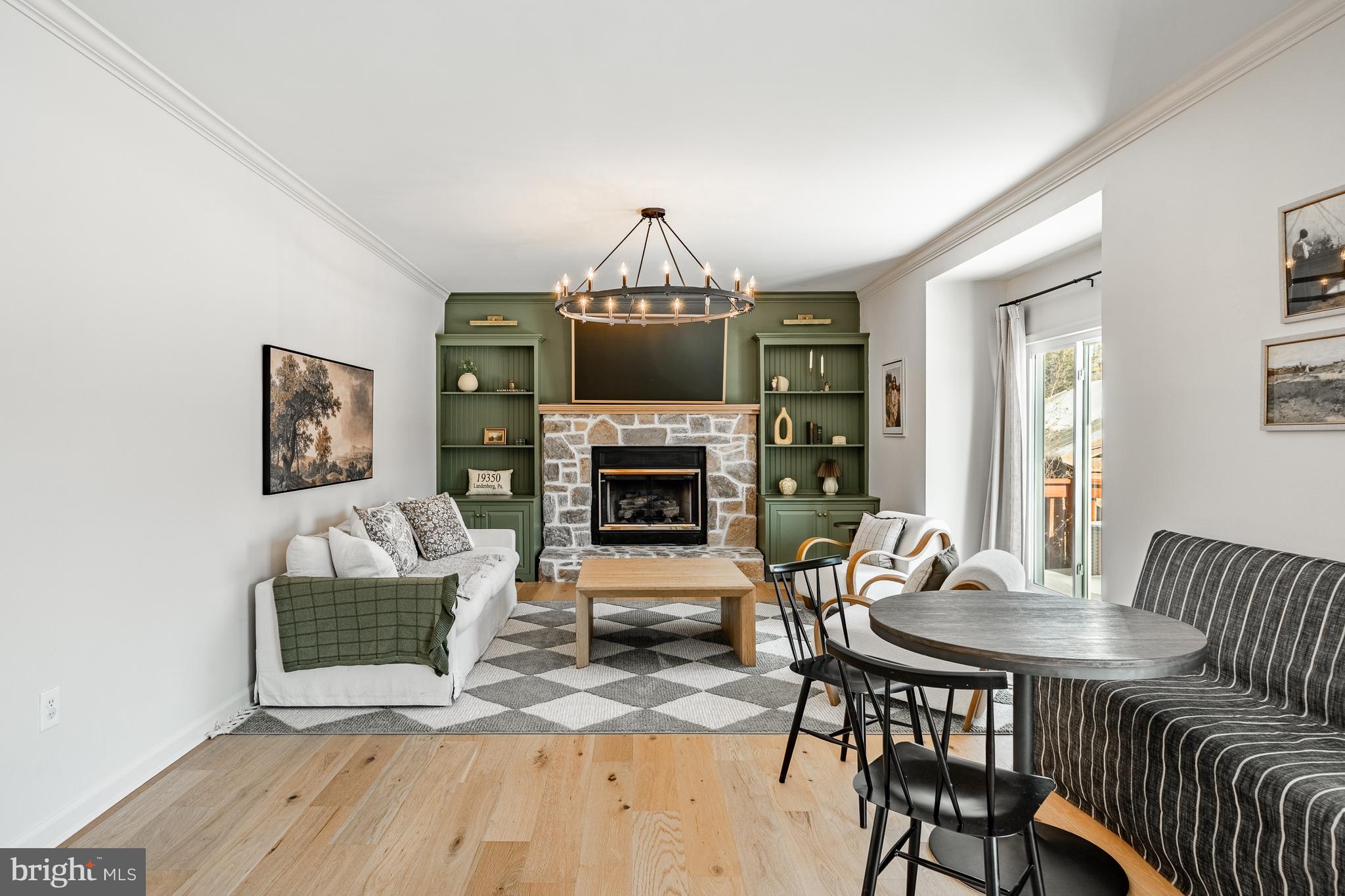 MEADOW WOODS - Residential