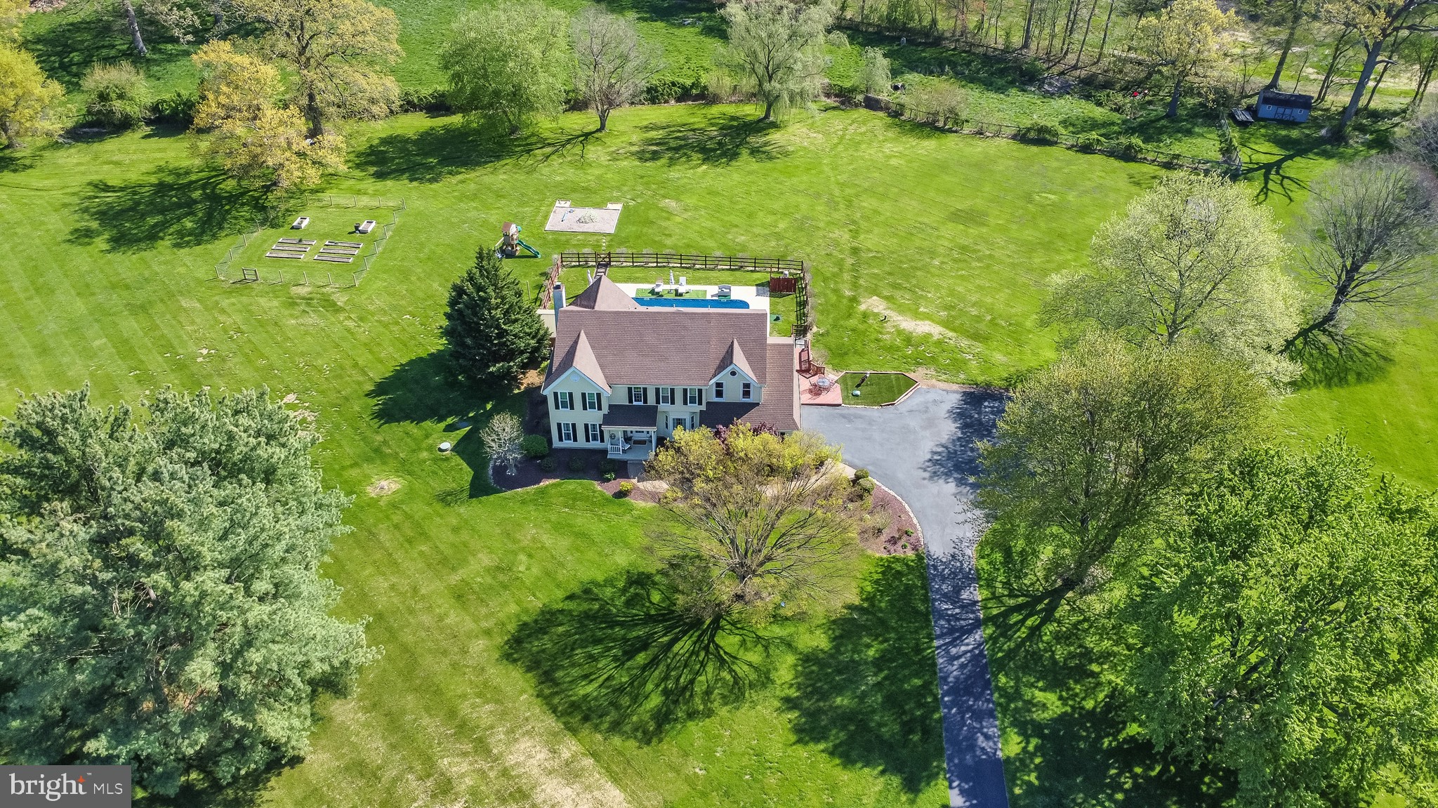 MEADOW WOODS - Residential