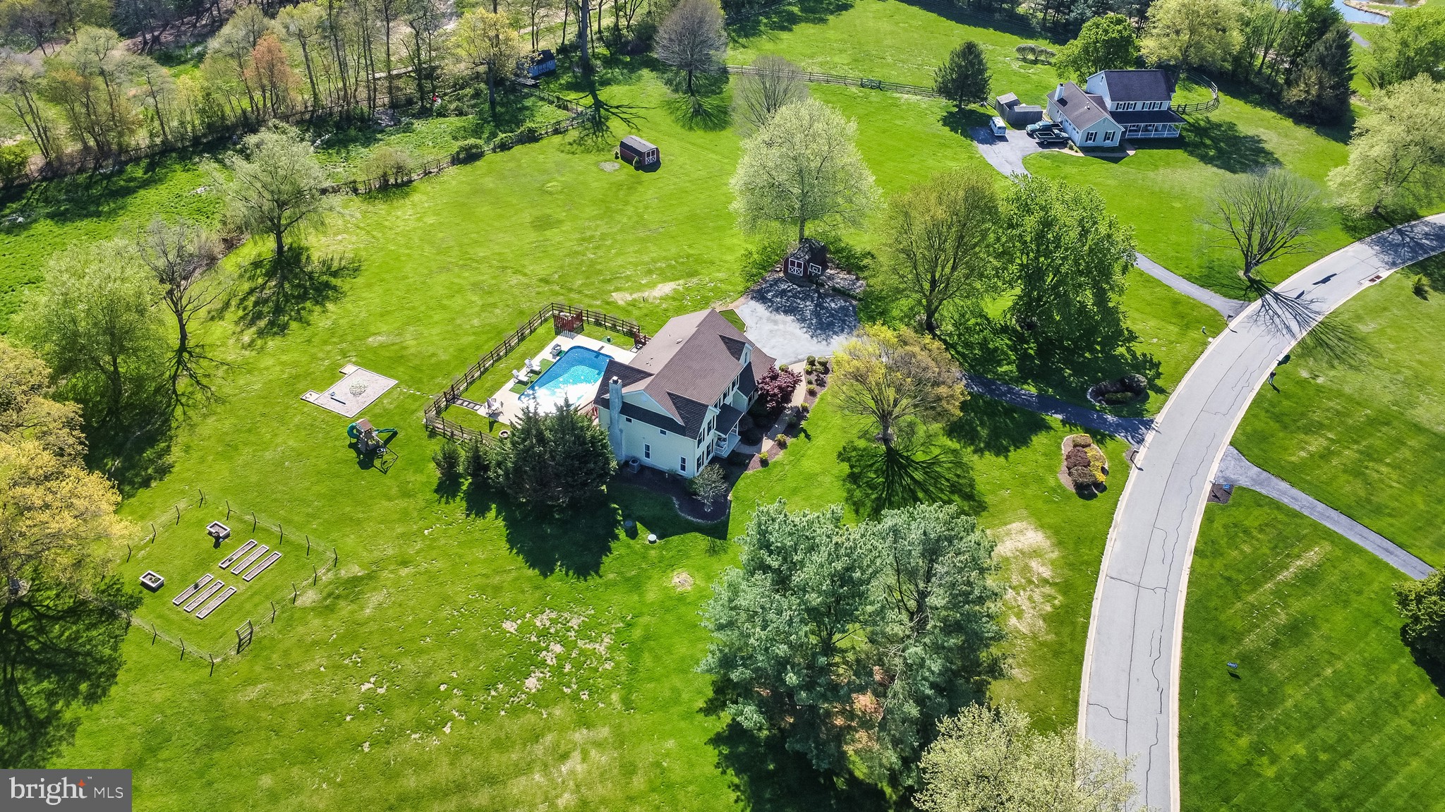 MEADOW WOODS - Residential