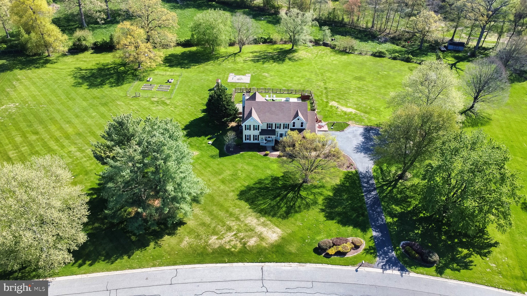 MEADOW WOODS - Residential