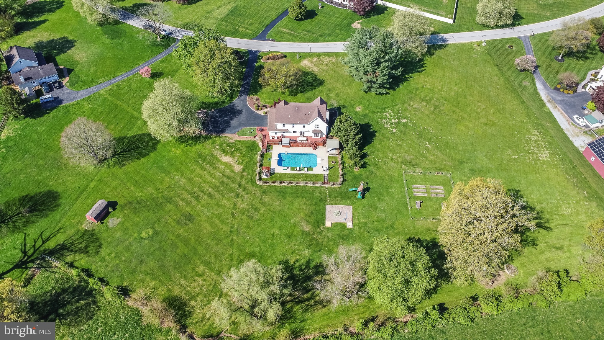 MEADOW WOODS - Residential