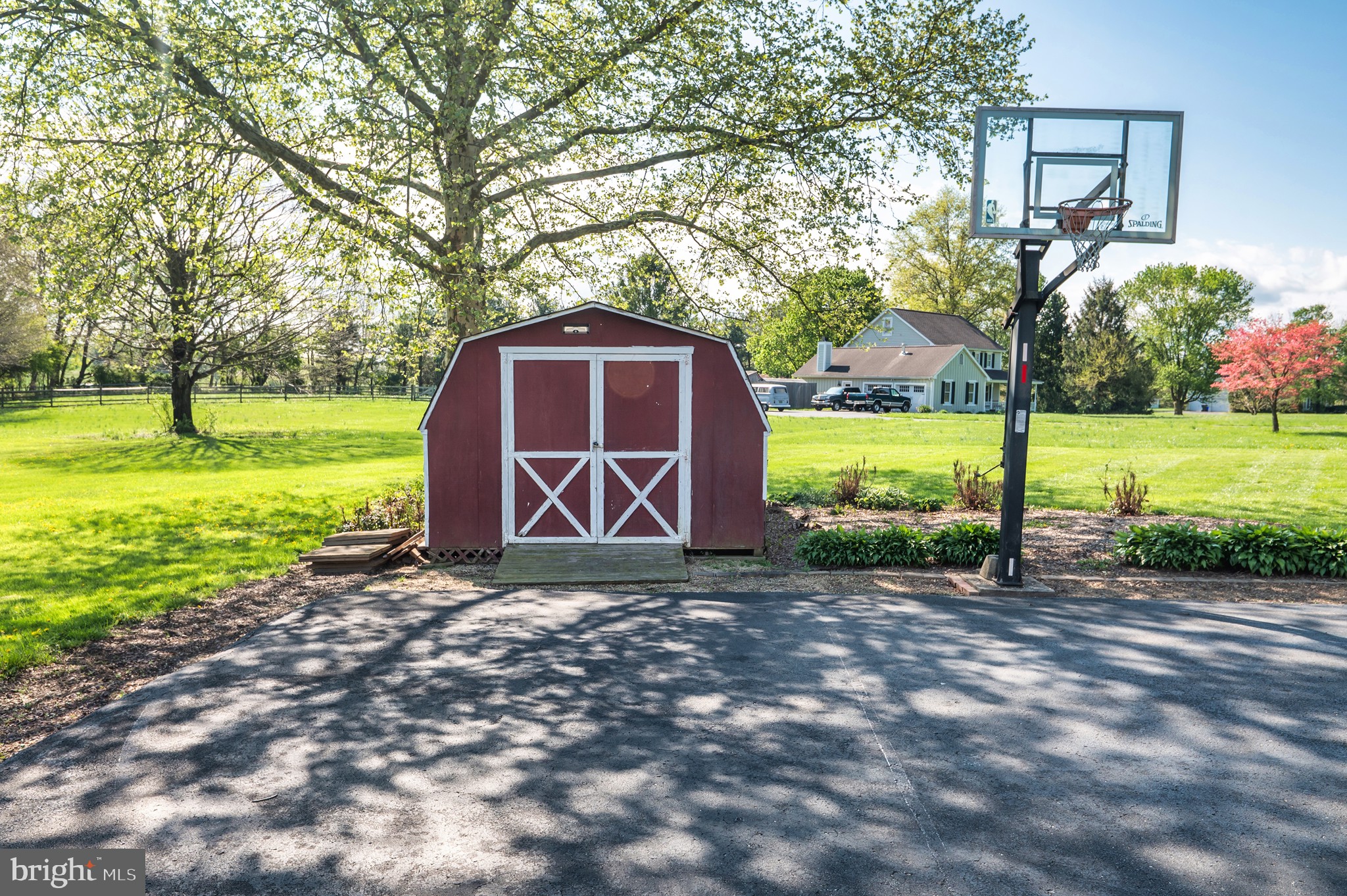 MEADOW WOODS - Residential