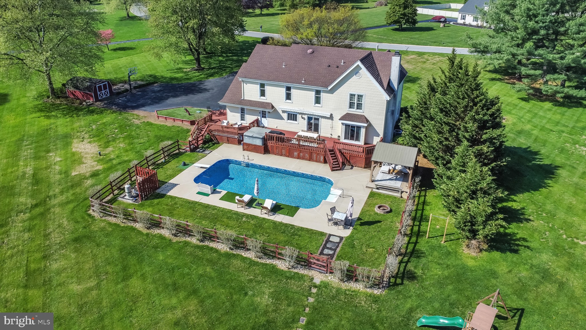 MEADOW WOODS - Residential