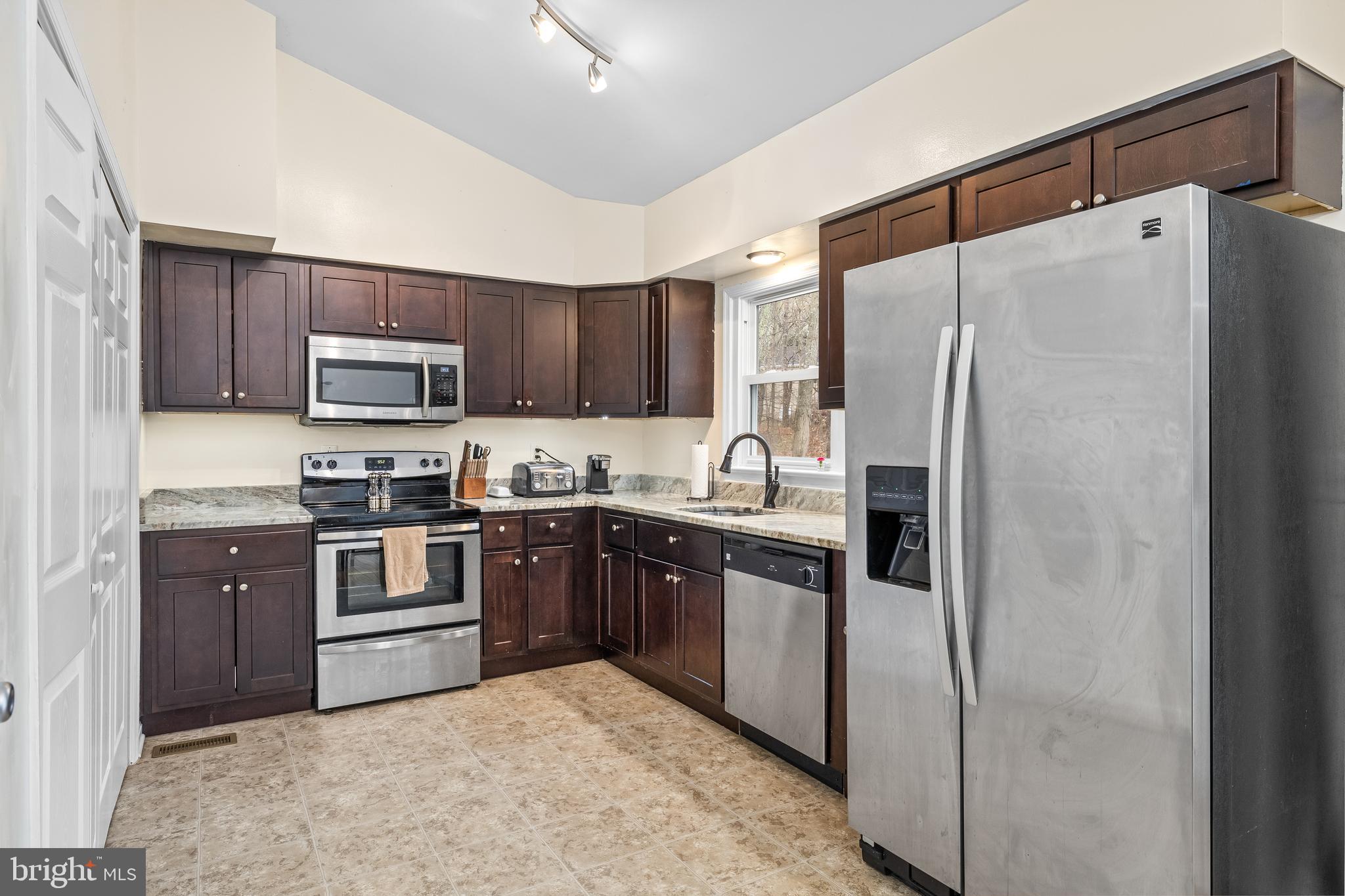 LAKE WILDERNESS - Residential