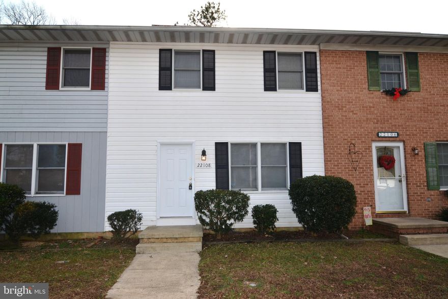 Recently updated 3BR 1.5FB townhome.  Tenant responsible for all utilities.  Pets case-by-case basis.  Immediate availability.  Close to Naval Air Station Patuxent River