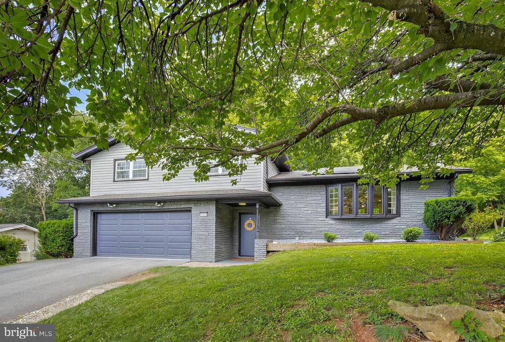 Photo of 1313 Rohrerstown Road, LANCASTER, PA 17601 (MLS # PALA2072716)