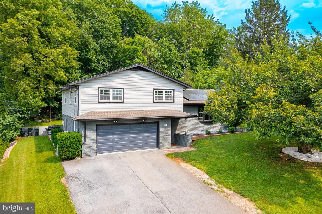 Photo of 1313 Rohrerstown Road, LANCASTER, PA 17601 (MLS # PALA2072716)