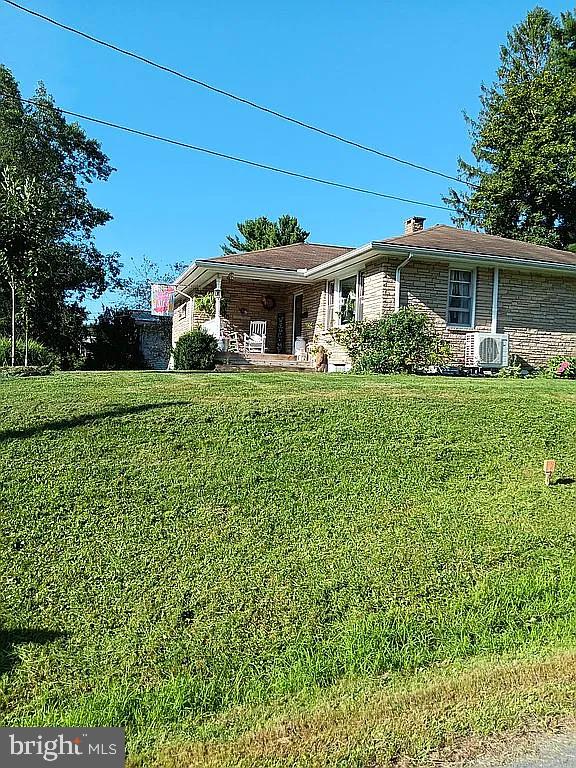 OAK HALL - Residential