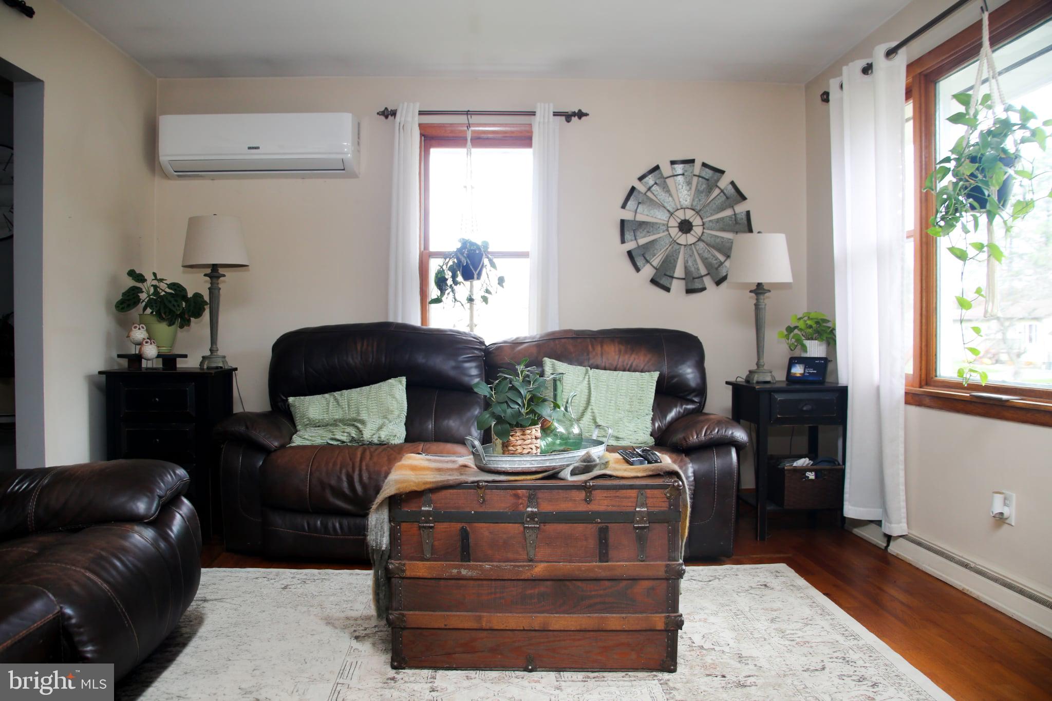 OAK HALL - Residential