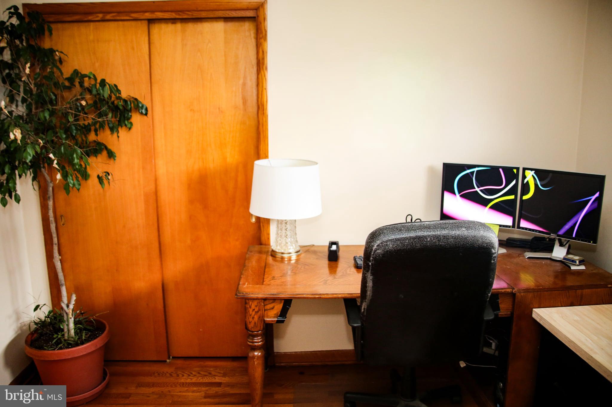 OAK HALL - Residential