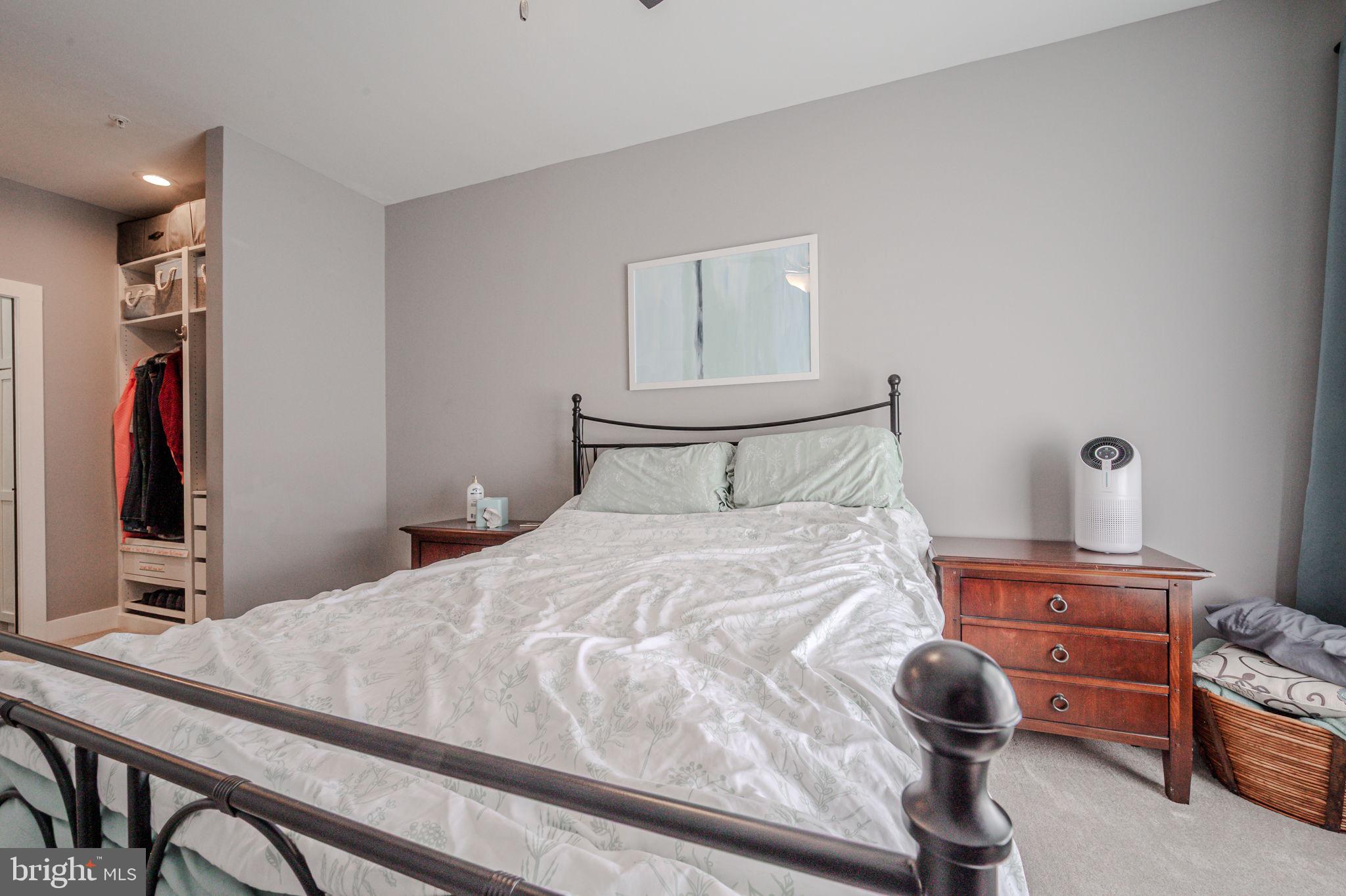 WATERS EDGE - Residential