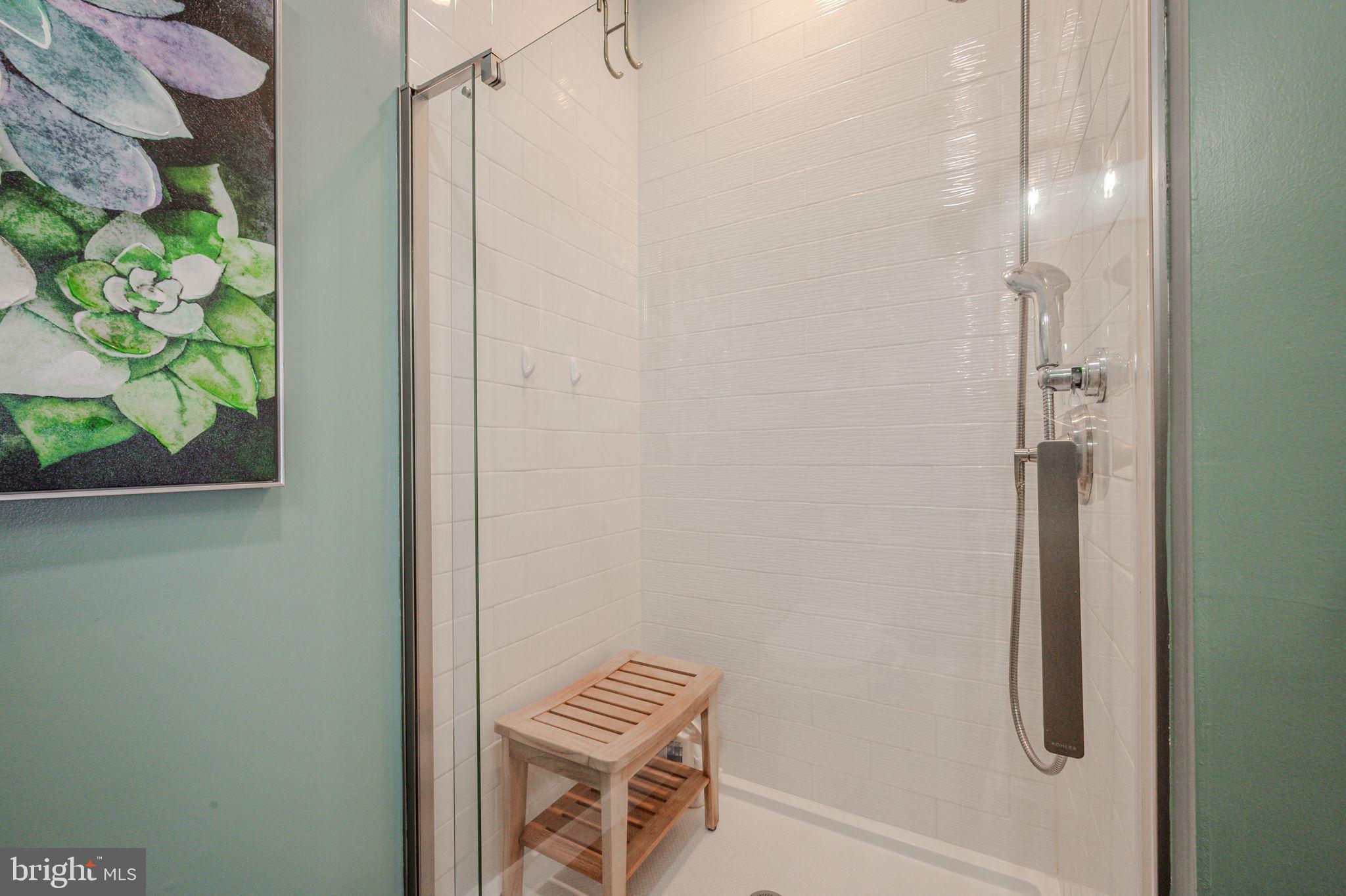 WATERS EDGE - Residential