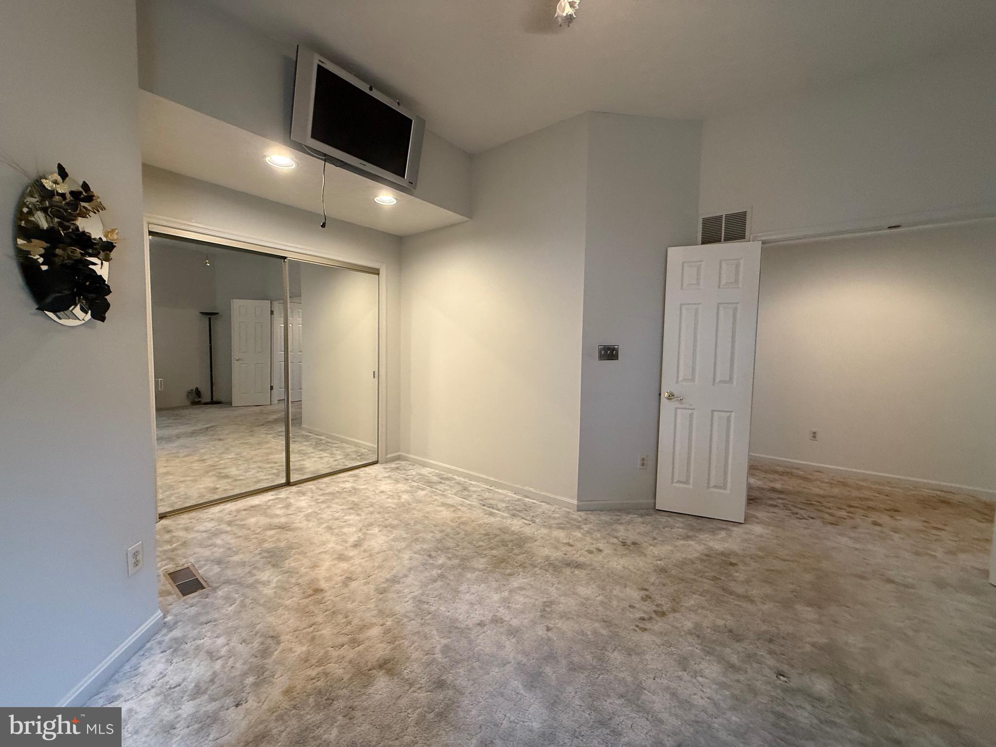 DUNDALK FARMS - Residential