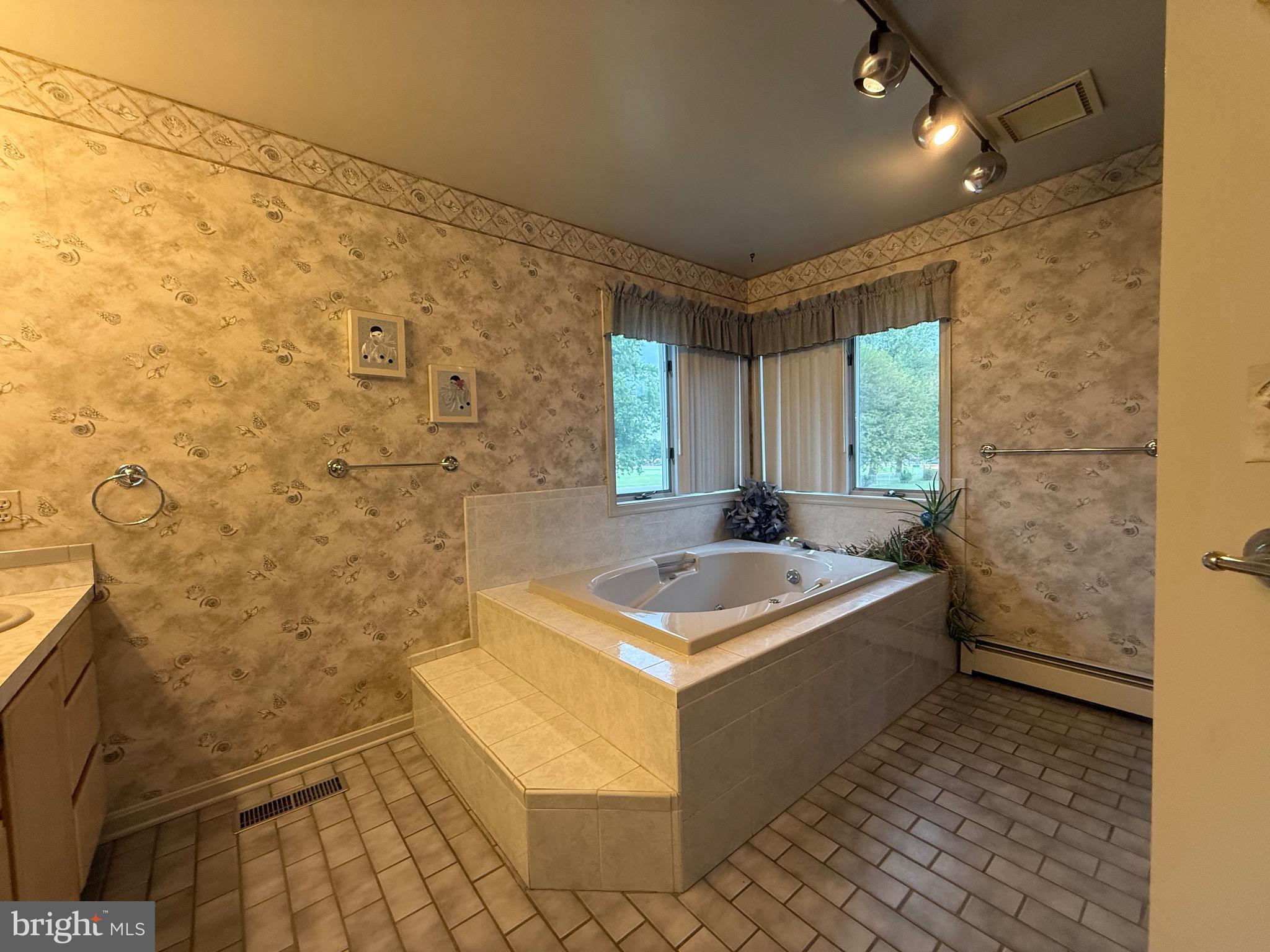 DUNDALK FARMS - Residential