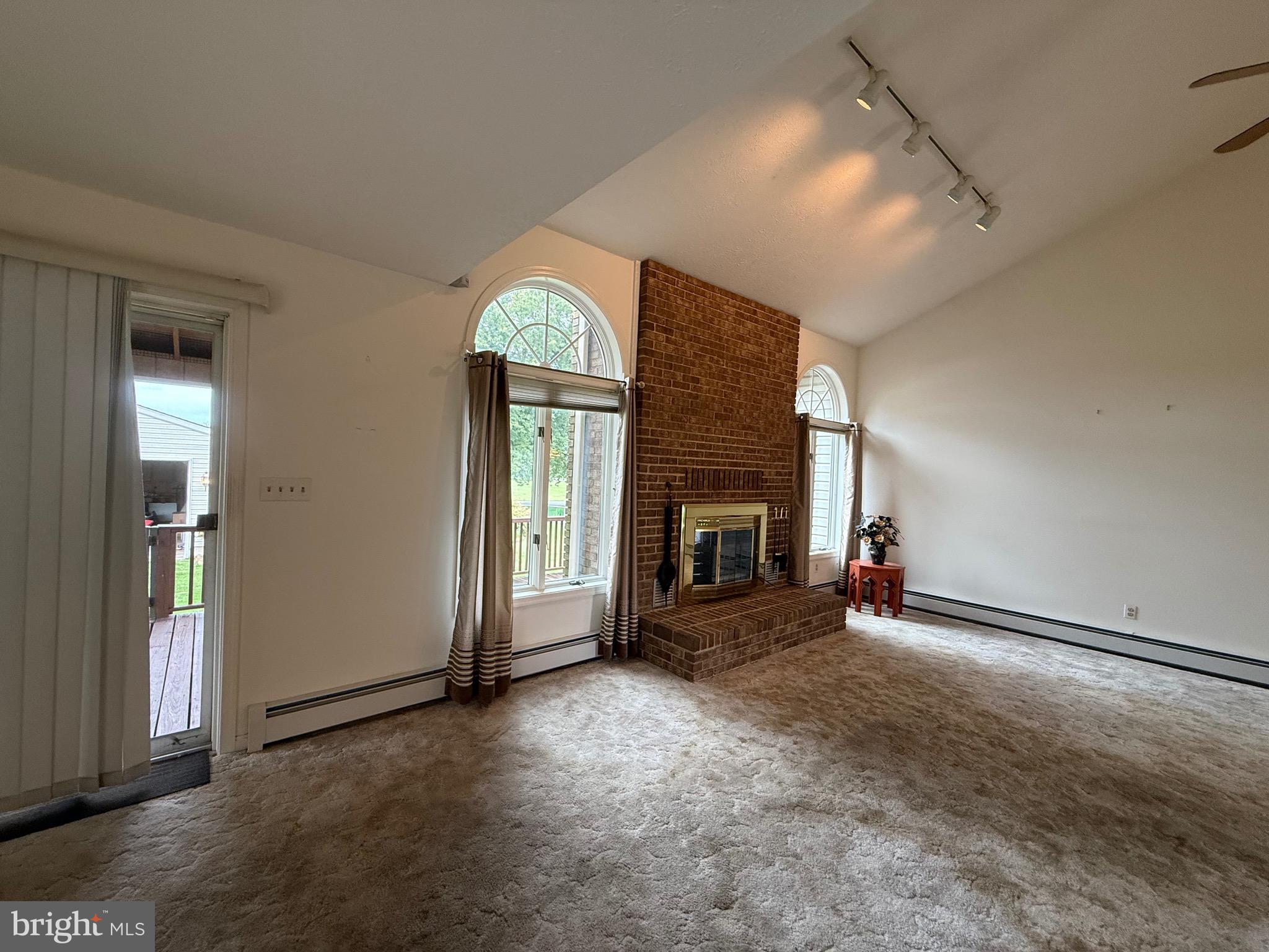 DUNDALK FARMS - Residential