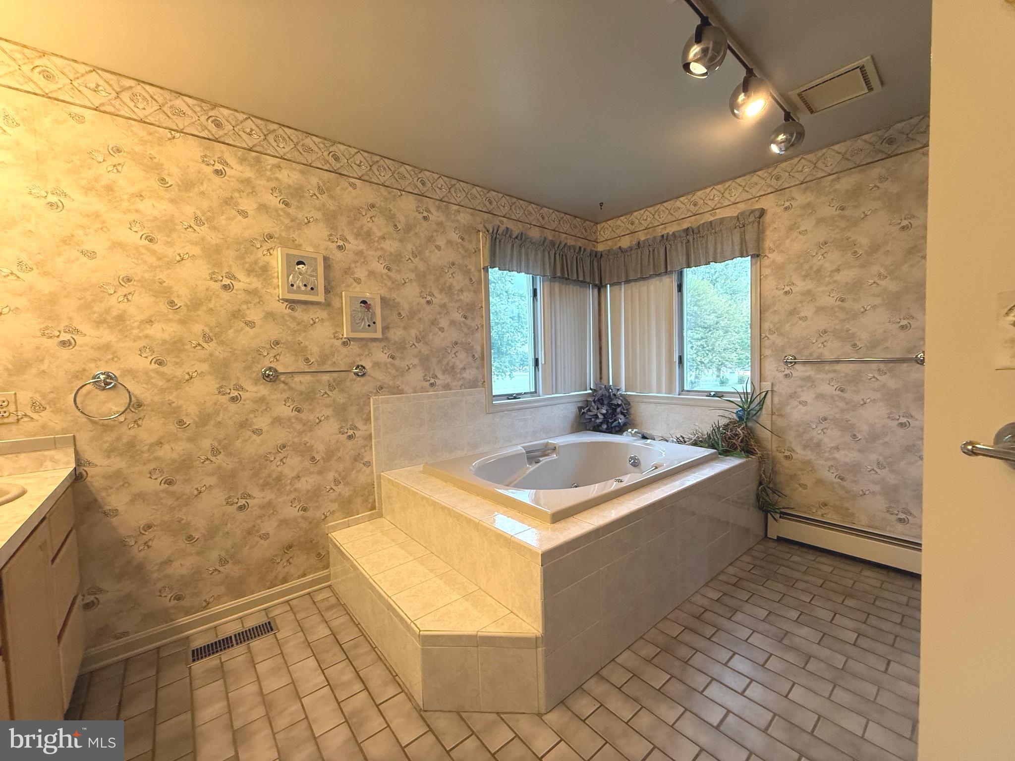 DUNDALK FARMS - Residential