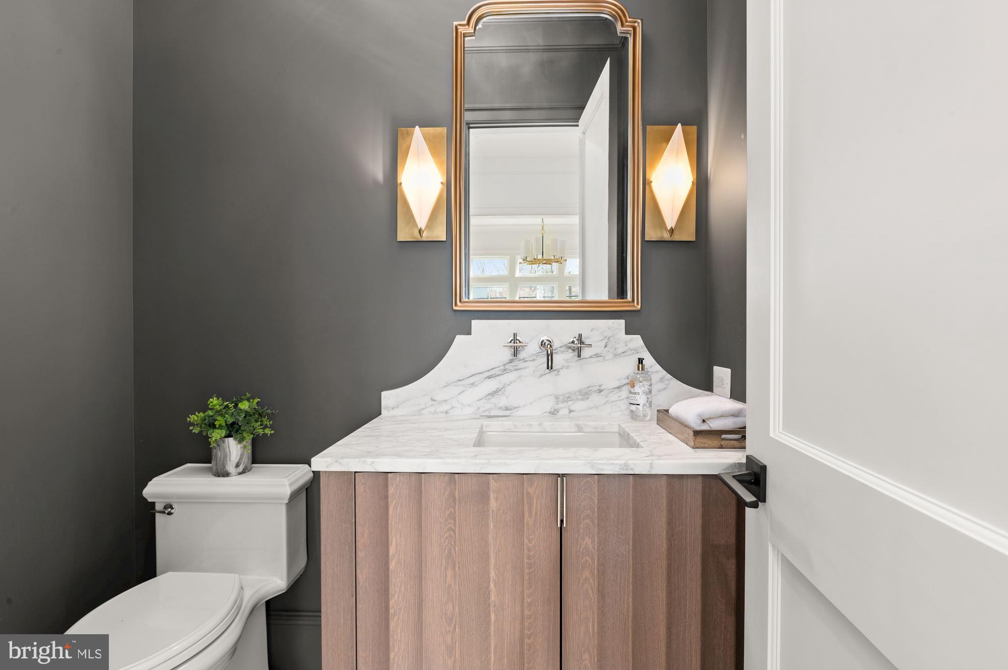 COUNTRY CLUB HILLS - Residential