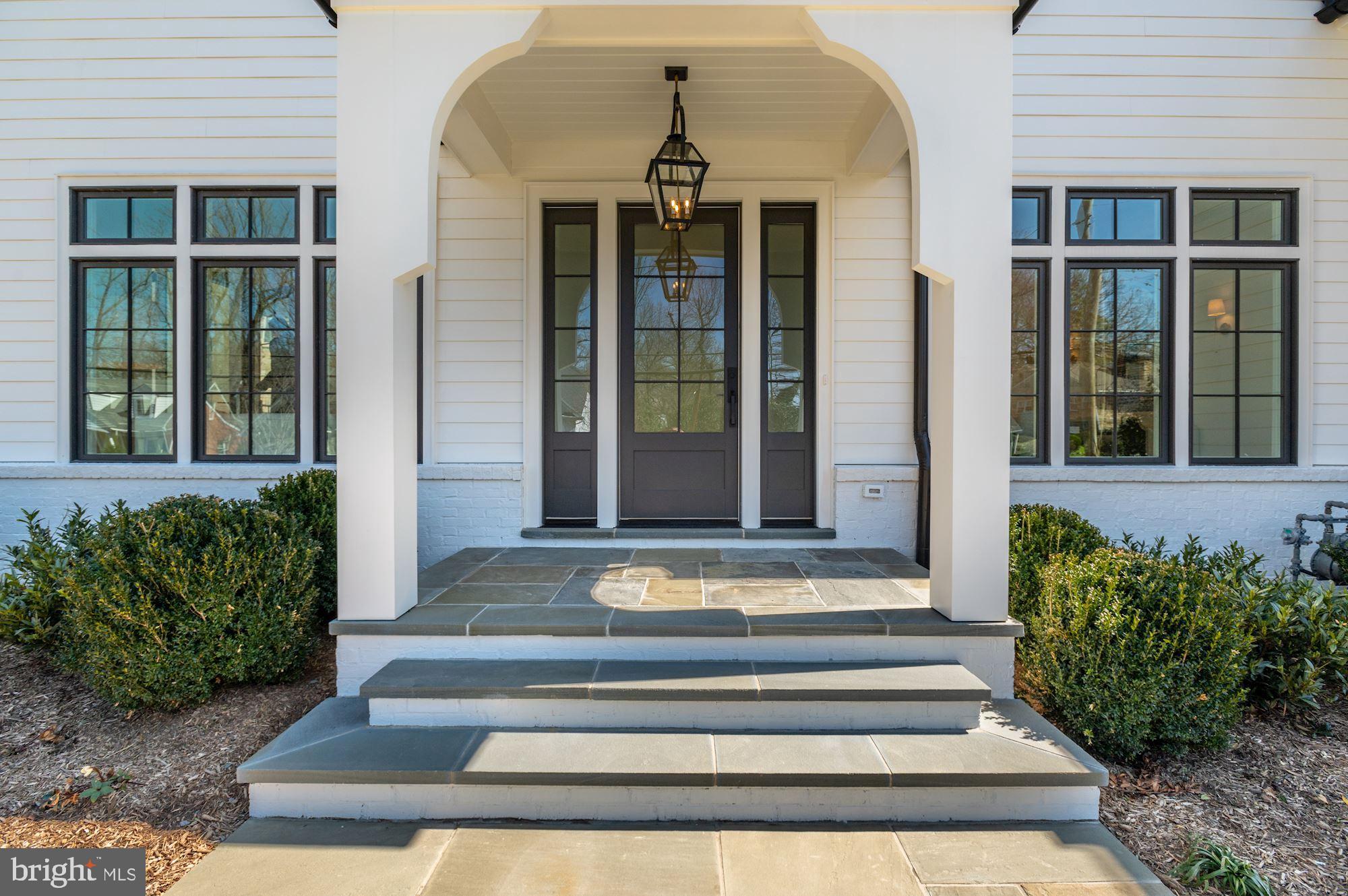 COUNTRY CLUB HILLS - Residential