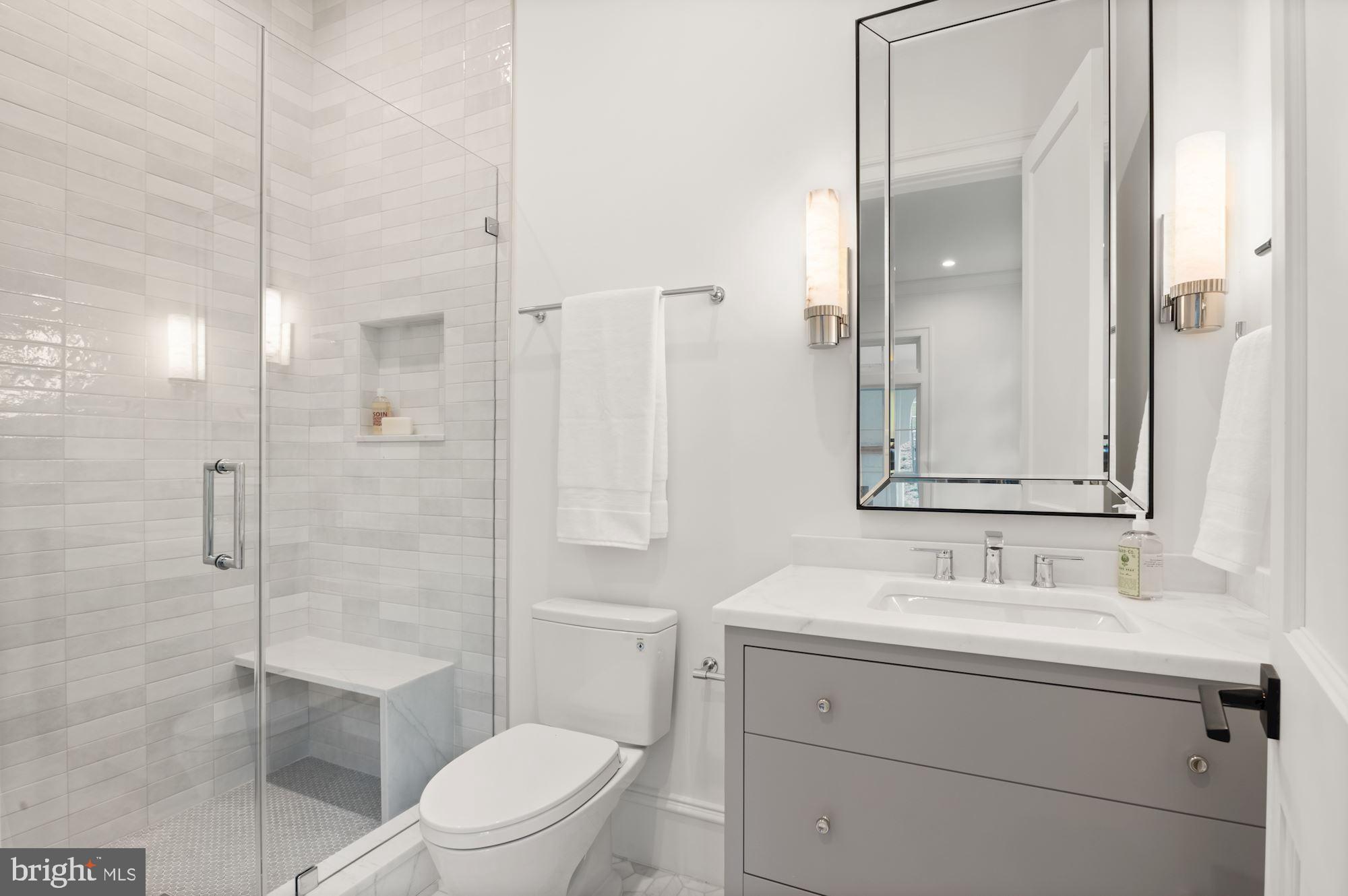 COUNTRY CLUB HILLS - Residential