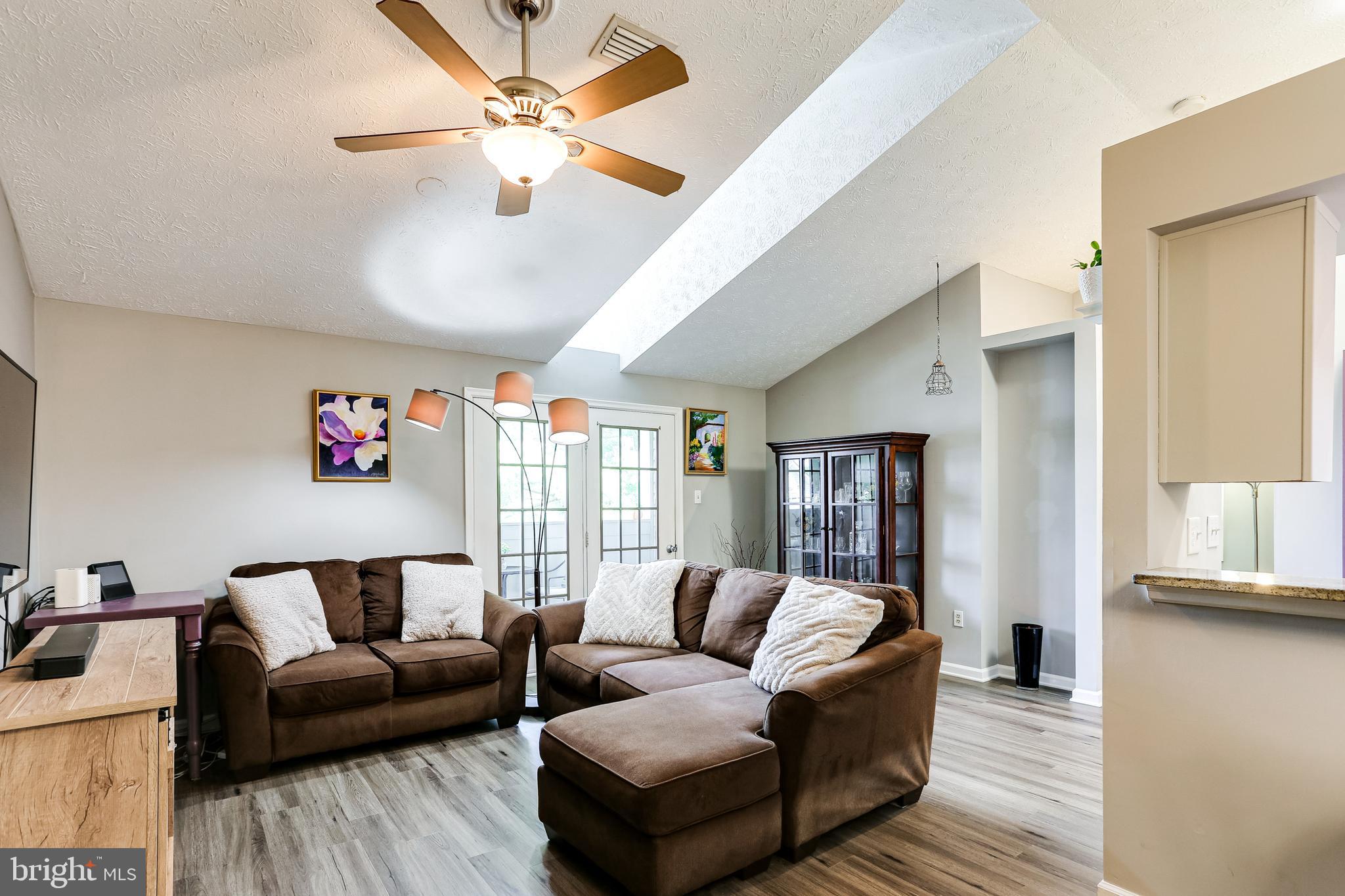 WATERS EDGE AT NORTH LAKE - Residential