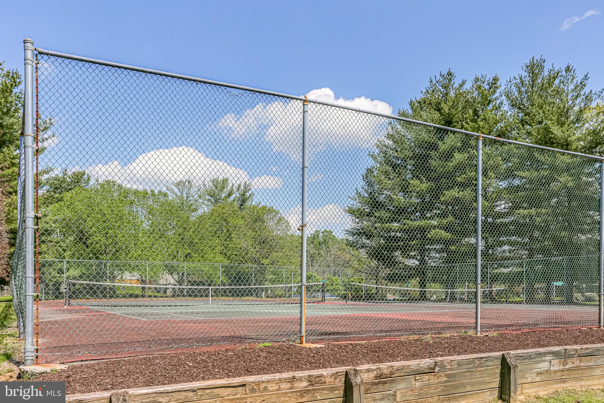 WATERS EDGE AT NORTH LAKE - Residential