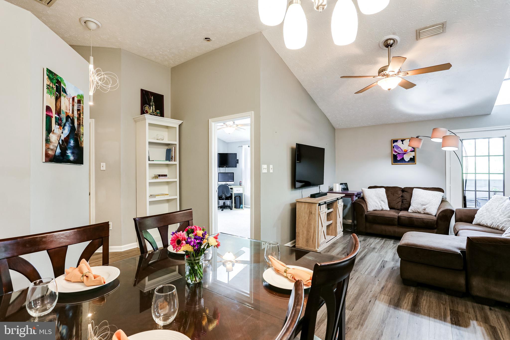 WATERS EDGE AT NORTH LAKE - Residential