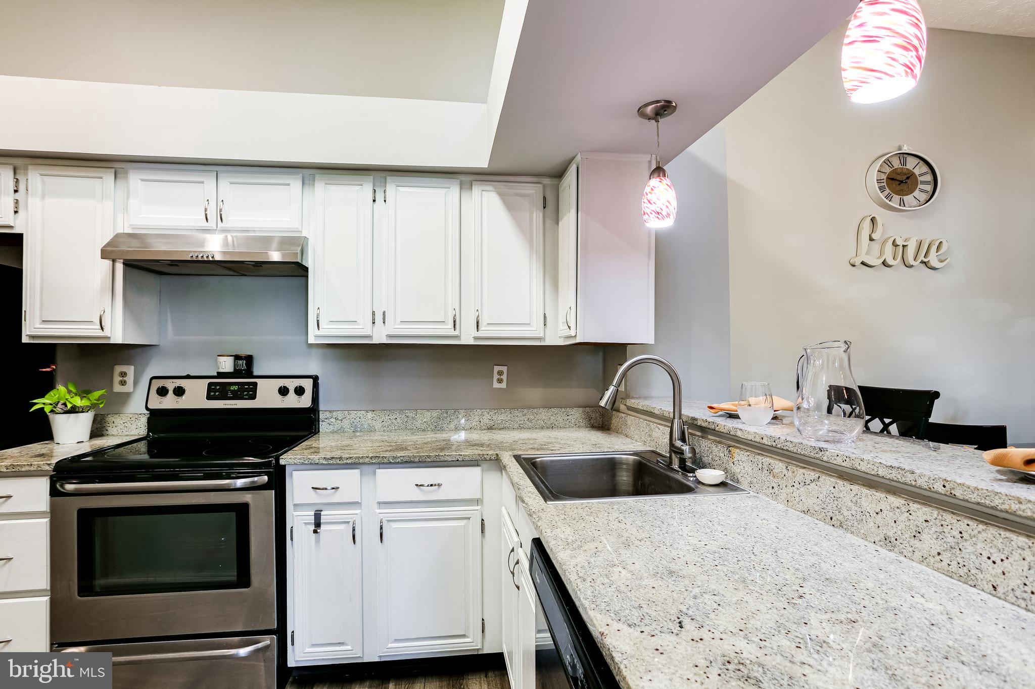 WATERS EDGE AT NORTH LAKE - Residential