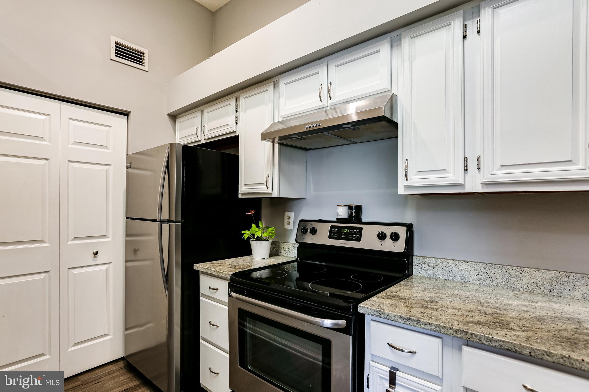 WATERS EDGE AT NORTH LAKE - Residential