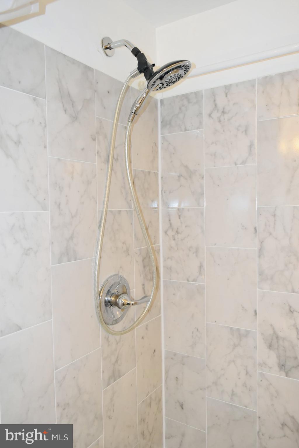 PAVILION ON THE PARK - Residential Lease