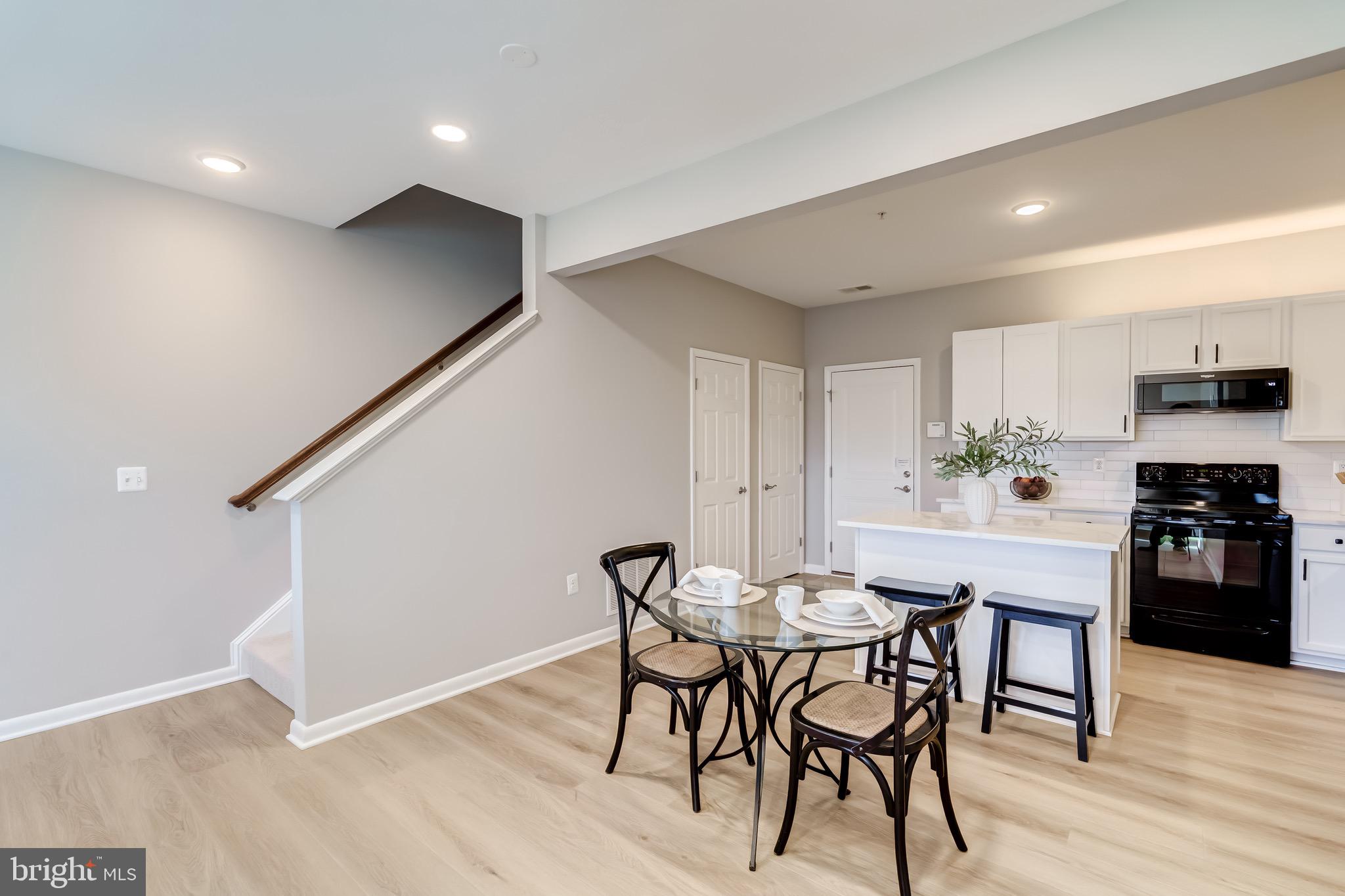 ONE LOUDOUN - Residential