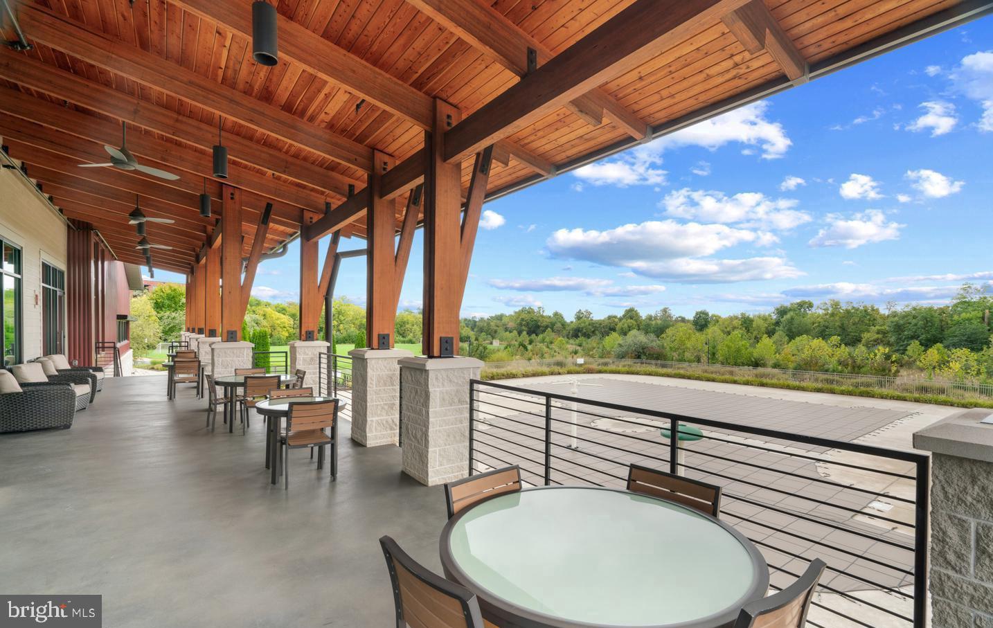 ONE LOUDOUN - Residential